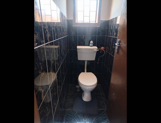 2 BEDROOM HOUSE FOR SALE IN LENASIA SOUTH